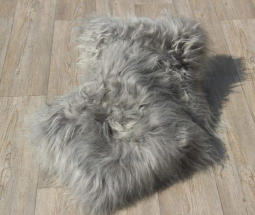 kussen-schapenvacht-grijs-40cm