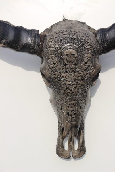 waterbuffalo-gothic-black-skulls