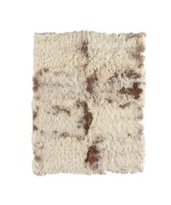 schapenvacht-kleed-tapijt-bruin-room-©-foto