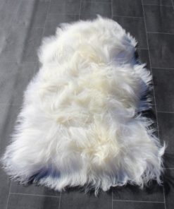 IJslandse schapenvacht Mega lang wol Wit/ivoor kleur,reparatie aan de lederzijde