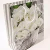 kado-tasjes-groot-witte-rozen-