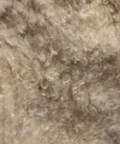 detail-grote lamsvacht-R19 offwhite met heerlijke wol