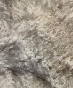 detail-schapenvacht-lamsvacht-offwhite-R26