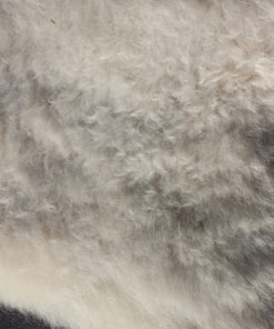 detail-schapenvacht-lamsvacht-offwhite-R27